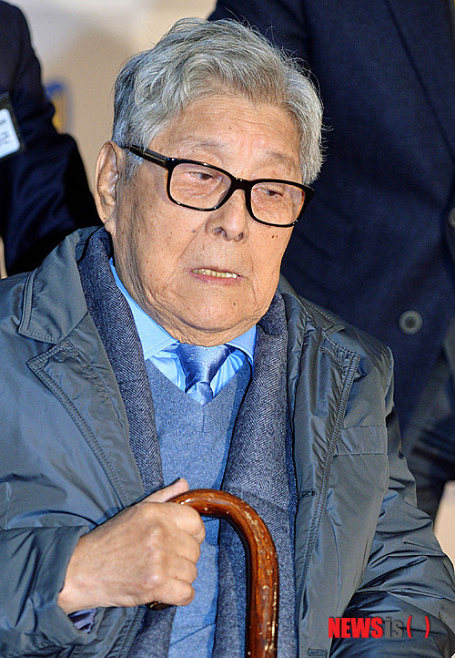 ▲ '2014 대한민국 대중문화예술상' 시상식에 참석했던 故 구봉서의 모습.  ⓒ 뉴시스