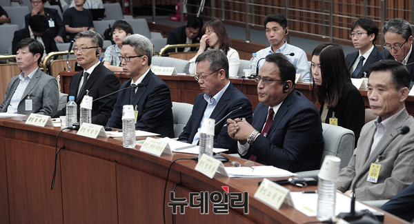 ▲ 청문회에 증인으로 참석한 아프샤프달과 증인들 ⓒ 뉴데일리 공준표