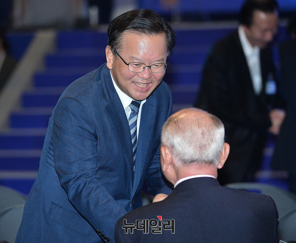 ▲ 더불어민주당 김부겸 의원이 30일 자신의 페이스북을 통해 