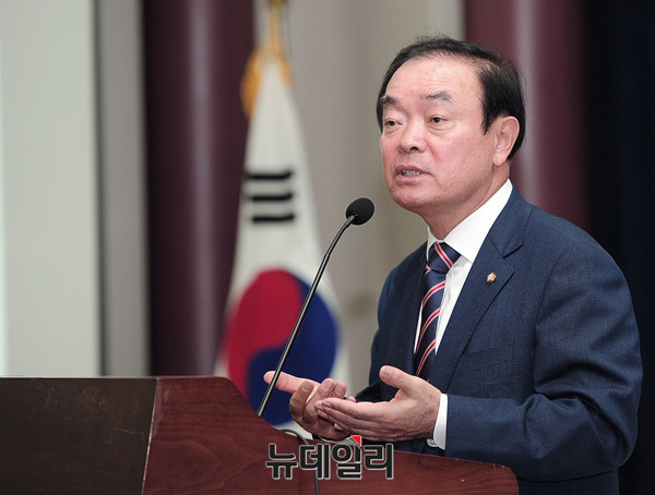 ▲ 인사말 하는 장병완 산업통상자원위원회 위원장 ⓒ 뉴데일리 공준표