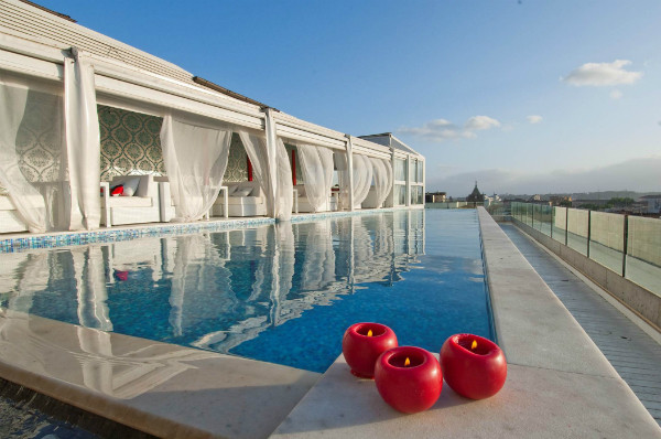 ▲ 이탈리아 로마의 보스콜로 엑세드라 호텔의 수영장 전경. ⓒ호텔 보스콜라 엑세드라 로마 홈페이지