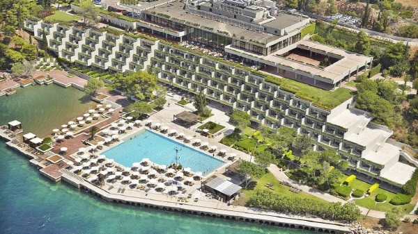 ▲ 그리스의 수도 아테네 남동쪽의 레모스 반도 사유림 내에 소재한 리조트형 호텔 웨스틴의 전경. ⓒ웨스틴 호텔 아테네 홈페이지