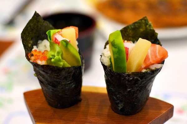 ▲ 그리스의 수도 아테네 남동쪽의 레모스 반도 사유림 내에 소재한 리조트형 호텔 웨스틴의 야외 수영장. 이오니아 해와 맞닿아 있다. ⓒ웨스틴 호텔 아테네 홈페이지