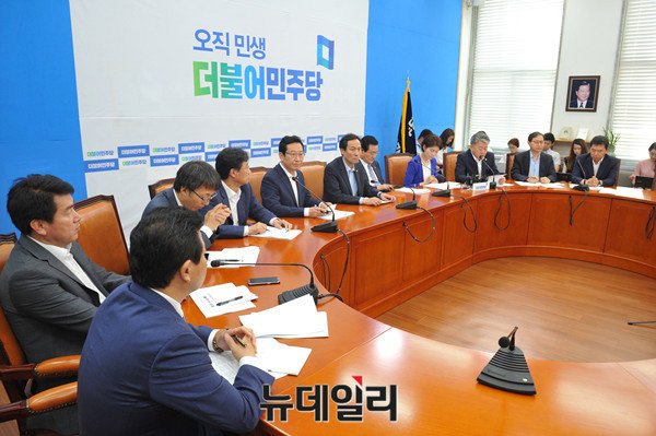 ▲ 제1야당인 더불어민주당이 내놓는 공약의 상당수가 포퓰리즘 논란을 빚고 있다. ⓒ뉴데일리 이종현 기자