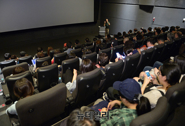 ▲ 시사회에 참석한 관객들 ⓒ 뉴데일리 정상윤 사진기자