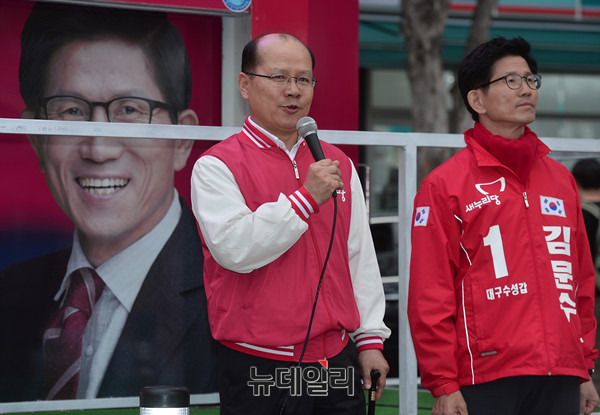 ▲ 새누리당 이종명 의원. 비례대표 2번으로 20대 국회에 입성한 그는 군 복무 시절 후임을 구하다 두 다리를 잃은 육군 대령 출신이다. ⓒ뉴데일리 정상윤 기자