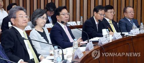 ▲ 9일 조선해운 구조조정 청문회에 출석한 증인들.ⓒ연합뉴스
