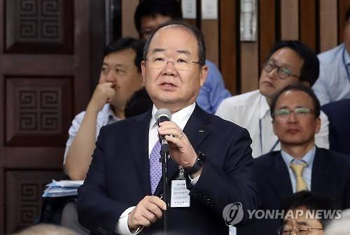 ▲ 이틀째 조선해양 구조조정 청문회에 출석한 정성립 대우조선해양 사장.ⓒ연합뉴스