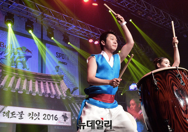 ▲ 대회 시작을 알리는 광주시립광지원농악단의 공연 ⓒ 뉴데일리 공준표