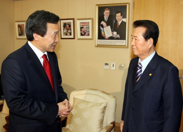 ▲ 더불어민주당 손학규 전 대표가 김대중 전 대통령과 비슷한 행보를 걸으며 주목받고 있다. ⓒ뉴시스 사진DB