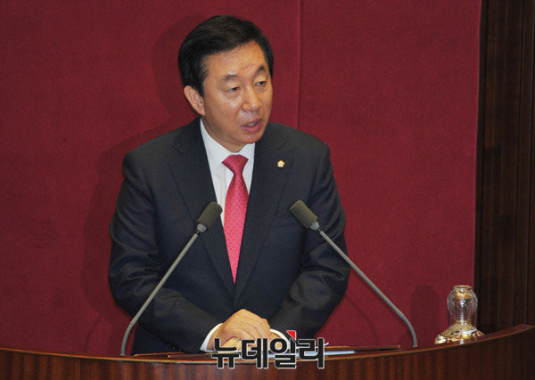 ▲ 20일 정치분야 대정부질문에 나선 새누리당 김성태 의원.ⓒ이종현 기자