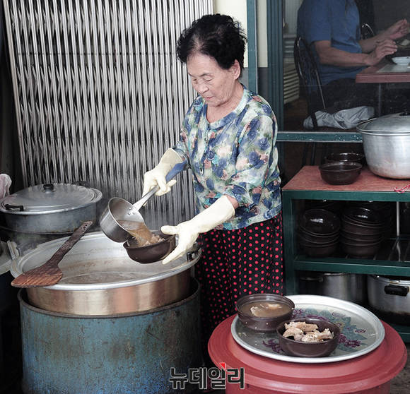 ▲ '여정식당' 박정늠 사장 ⓒ 뉴데일리 공준표