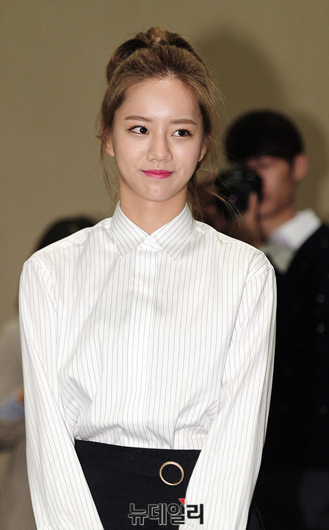 ▲ 교육부 이준식 부총리가 위촉패를 전달 하고있다 ⓒ 뉴데일리 공준표