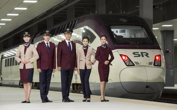 ▲ 수서발 고속철 승무원 유니폼.ⓒ㈜SR