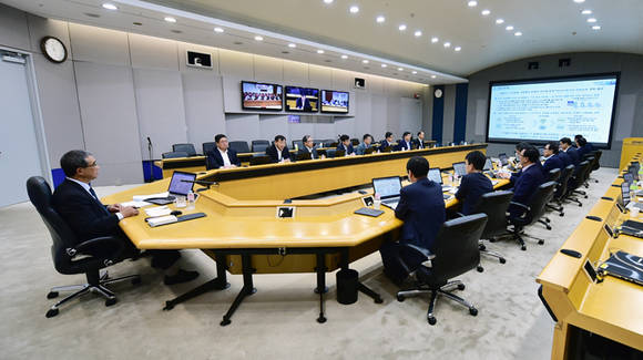 ▲ 포스코가  지난 9월 5일 '갑의식 혁신 카운슬'을 열어 개선과제 추진경과를 점검하고, 5대 그룹사의 갑의식 혁신방안을 공유하는 시간을 가졌다.ⓒ포스코