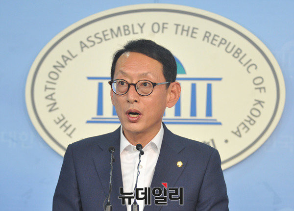 새누리당 김도읍 원내수석부대표가 26일, 정세균 국회의장의 사퇴를 거듭 촉구하고 나섰다. ⓒ뉴데일리 이종현 기자