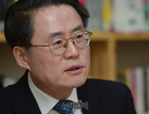 ▲ 김재수 농림축산식품부 장관을 둘러싼 의혹을 놓고 사실여부가 재조명되고 있다. ⓒ뉴데일리 정상윤 기자