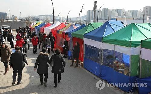 ▲ 9월 현재 1억5000만원에서 2억원가량 프리미엄이 붙은 서울 강서구 마곡13단지 힐스테이트 마스터 분양현장. ⓒ 연합뉴스