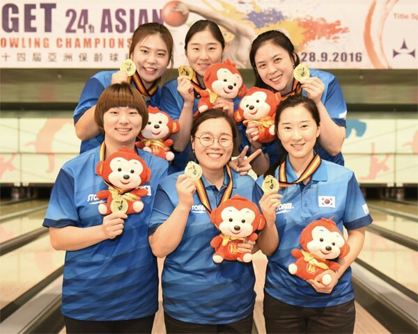 ▲ 충북도청 볼링팀(앞줄 가운데 정다운 선수).ⓒ충북도