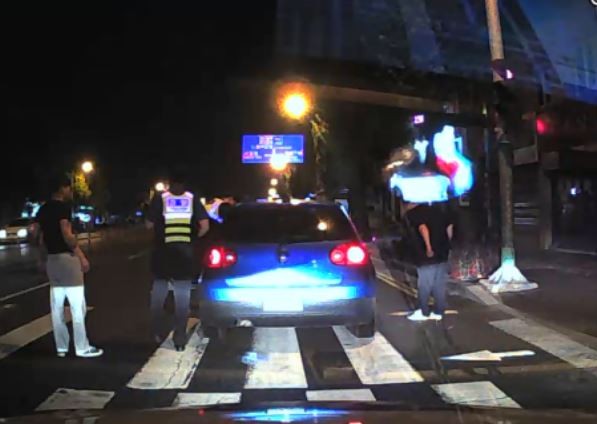 ▲ 2일 오전 0시 52분쯤 충북 청주에서 휴가나온 장병이 만취 상태에서 차량을 훔쳐 도심을 질주하다가 경찰에 검거됐다.ⓒ청주흥덕경찰서