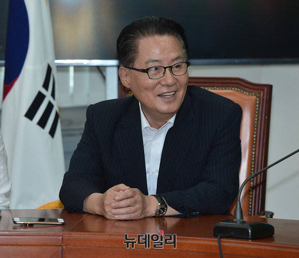 ▲ 국민의당 박지원 비상대책위원장은 4일 