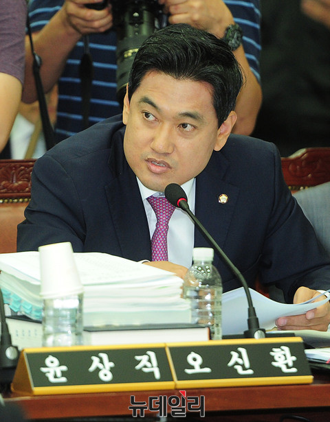 ▲ 질의하는 새누리당 오신환 의원 ⓒ 뉴데일리 공준표