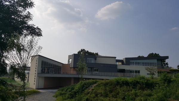 ▲ 충북 청주시 문암샌태공원 옆 청주국제에코콤플렉스 전경.ⓒ청주국제에코콤플렉스