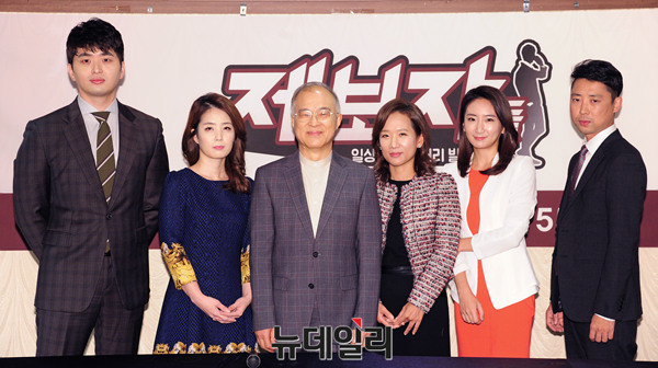 ▲ 왼쪽부터 소설가 소재원, 류은희 기자, 강지원 변호사, 황선기 변호사, 양지민 변호사, 프로파일러 김진구 ⓒ 뉴데일리 공준표