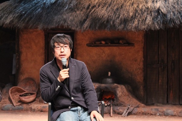 ▲ 김윤철 국립극단 예술감독(左)과 고선웅 연출(右)