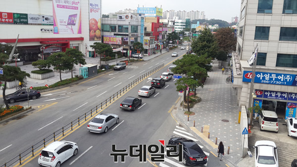 ▲ 10일 쌀쌀한 체감온도가 느껴지는 충북 청주시 전경.ⓒ김종혁 기자
