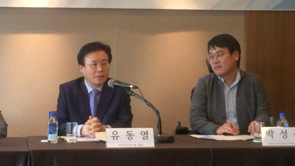 ▲ 유동열 자유민주연구원 원장과 박성준(오른쪽) 유엔모니터링센터 대표.  ⓒ트위터 캡쳐