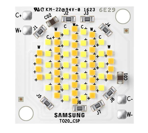 ▲ 칩 스케일 패키지가 적용된 스팟 조명용 LED 모듈 모습. ⓒ삼성전자