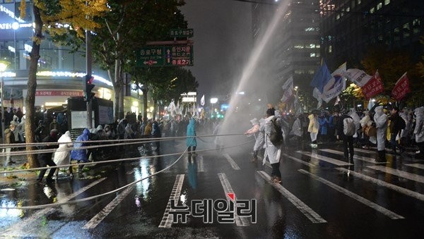 ▲ 2015년 11월 민중총궐기대회. ⓒ뉴데일리 정상윤 기자