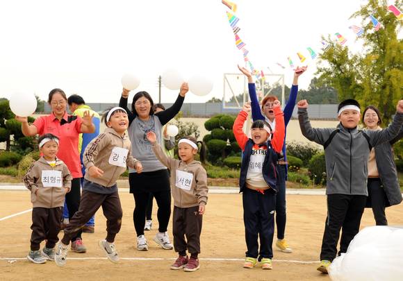 ▲ 팔도, 공주 주봉초등학교 마지막 가을운동회 후원. ⓒ팔도