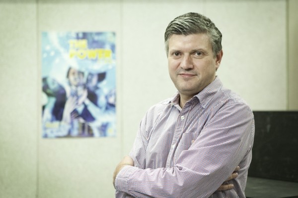 ▲ '더 파워' 연출을 맡은 알렉시스 부흐