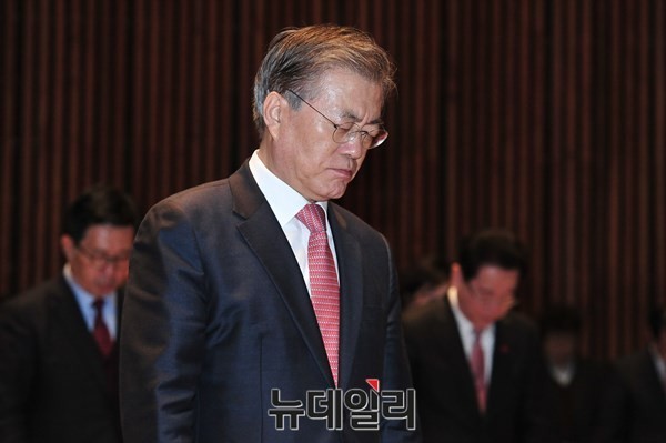 ▲ '송민순 회고록' 논란에 침묵을 지키고 있는 더불어민주당 문재인 전 대표(자료사진). ⓒ뉴데일리 이종현 기자