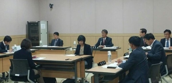 ▲ 충북도의회 MRO특위가 18일 충북경자청에서 3차 회의를 가졌다.ⓒ충북도의회