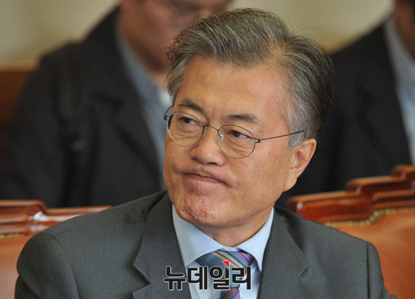 ▲ 유엔 북한인권결의안 대북결재요청 의혹에 휩싸여 있는 더불어민주당 문재인 전 대표. ⓒ뉴데일리 이종현 기자