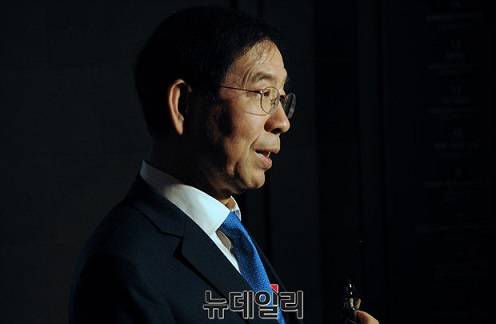 ▲ 박원순 서울시장이 최근 '서울시립대학교 무상 등록금 정책'을 강조하면서 논란이 이어지고 있다. ⓒ뉴데일리