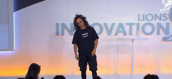 ▲ 칸 라이언즈에서 강연을 하는 데이비드 싱 Digital Prophet ⓒ칸 라이언즈