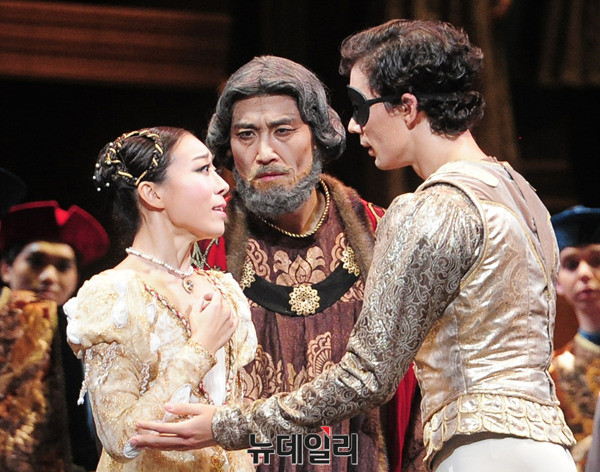 ▲ 첫눈에 반하는 줄리엣과 로미오(강미선, 막심 차셰고로프) ⓒ 뉴데일리 공준표
