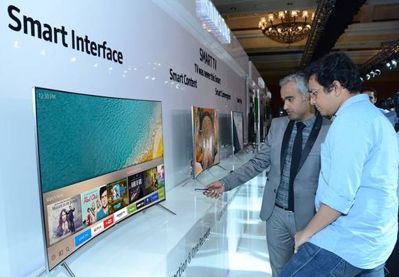 ▲ 삼성전자는 지난 7월 인도 뉴델리에서 '2016 삼성 SUHD TV 런칭 이벤트'를 열고 서남아 TV시장을 확대 의지를 드러냈다. ⓒ삼성전자