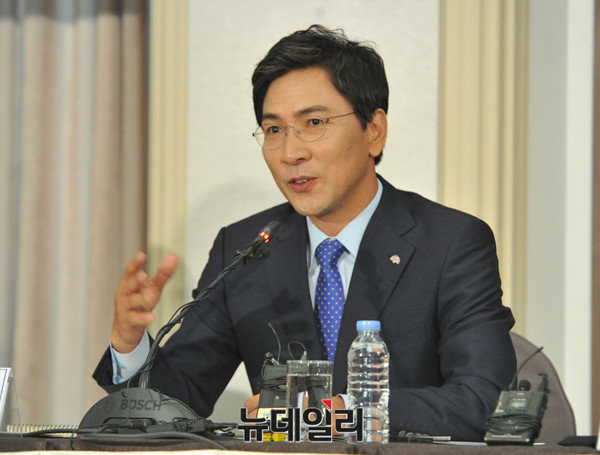 ▲ 안희정 충남도지사.ⓒ뉴데일리DB