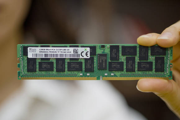 ▲ 128GB 서버용 DDR4 모듈. ⓒSK하이닉스