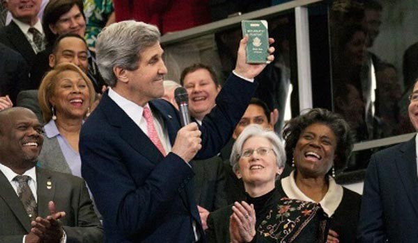 ▲ 존 케리 美국무장관이 최근 북한 핵문제에 대해 근본적 해결이 아니라 '핵개발 동결'을 대안으로 삼는 듯한 발언을 해 논란이 되고 있다고 '미국의 소리'가 보도했다. ⓒ美국무부 공개사진