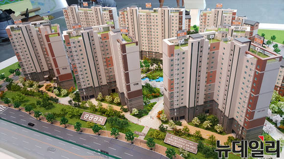 ▲ '동탄2신도시 중흥S-클래스 에듀하이' 단지모형도 ⓒ성재용 기자
