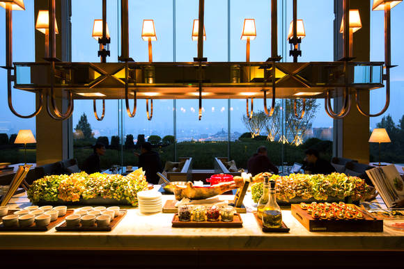 ▲ 로비라운지 '갤러리', 타파스 뷔페 선봬. ⓒ그랜드 하얏트 서울 호텔