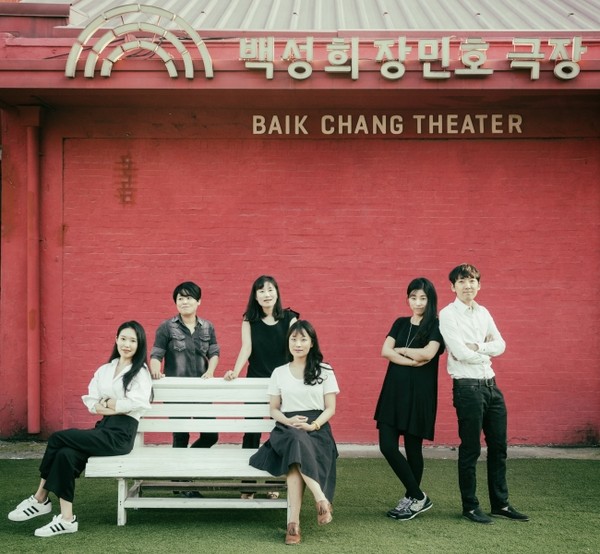 ▲ 김슬기, 구자혜, 윤미현, 이오진, 정소정, 윤성호 작가 (왼쪽부터)