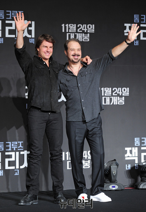 ▲ 완쪽부터 톰 크루즈, 에드워드 즈윅 ⓒ 뉴데일리 공준표