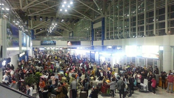 ▲ 이용객들로 가득한 충북 청주국제공항 여객터미널 모습.ⓒ충북도